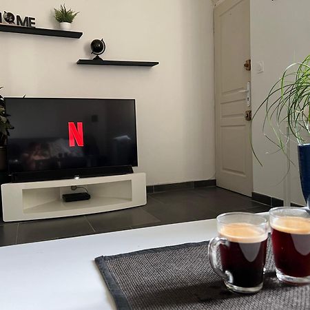 Cosy Studio Hyper Centre Avec Kitchenette & Climatisation Карпентра Екстериор снимка