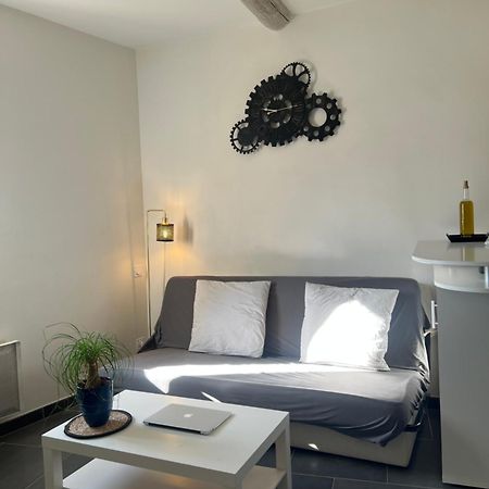 Cosy Studio Hyper Centre Avec Kitchenette & Climatisation Карпентра Екстериор снимка