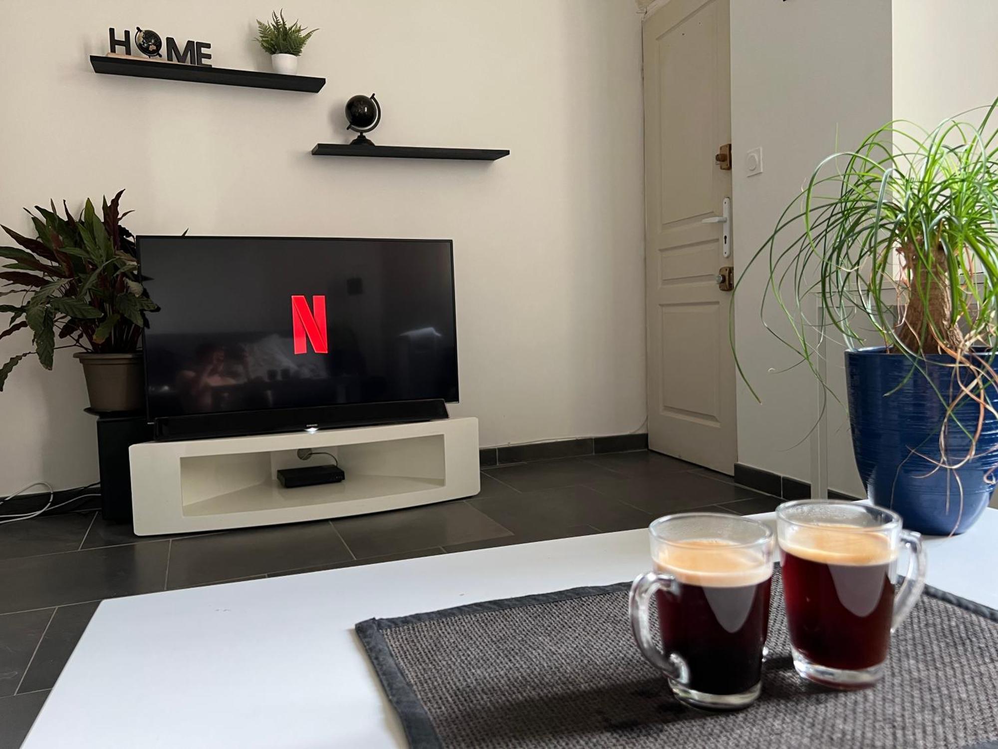 Cosy Studio Hyper Centre Avec Kitchenette & Climatisation Карпентра Екстериор снимка